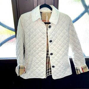 Beautiful Authentic Burberry Brit quilted jacket small white sold out